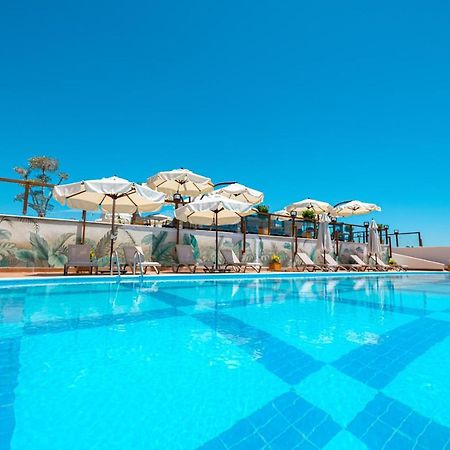 אלאניה Feniks Hotel מראה חיצוני תמונה