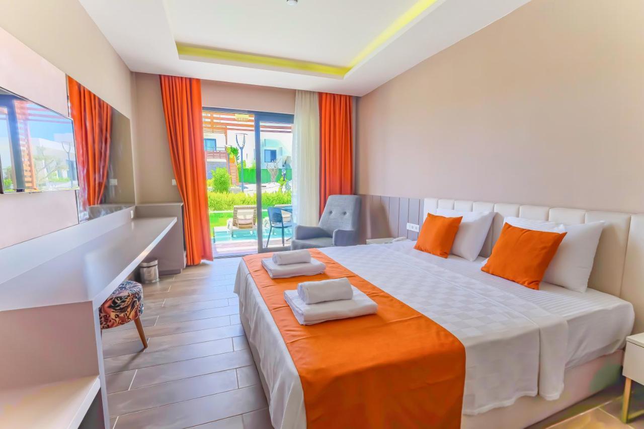 אלאניה Feniks Hotel מראה חיצוני תמונה