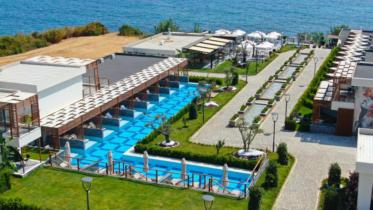 אלאניה Feniks Hotel מראה חיצוני תמונה