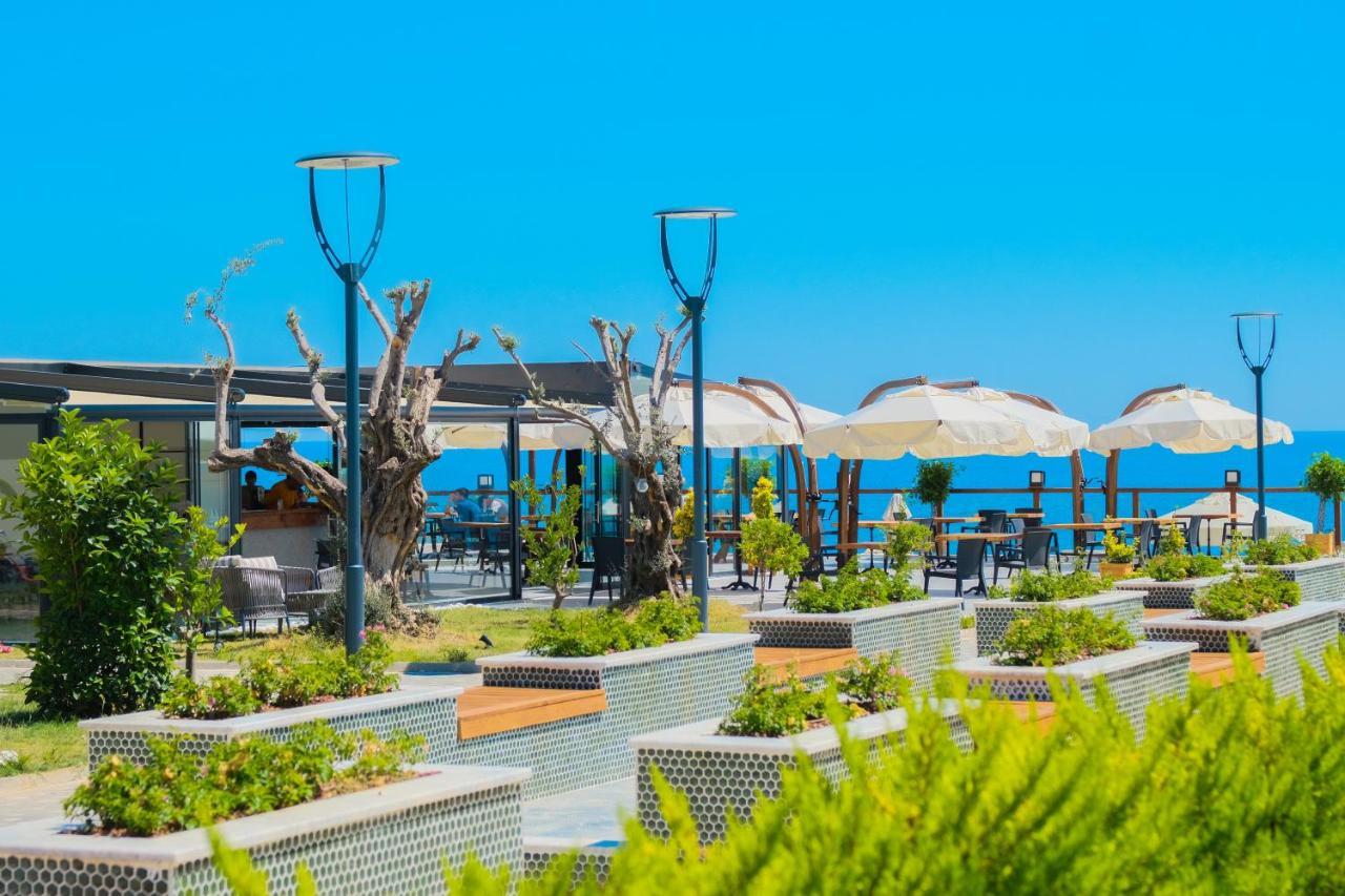אלאניה Feniks Hotel מראה חיצוני תמונה