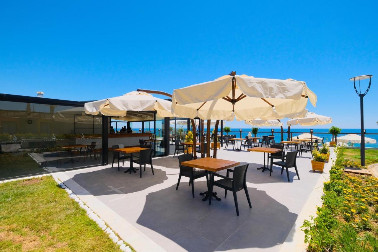 אלאניה Feniks Hotel מראה חיצוני תמונה