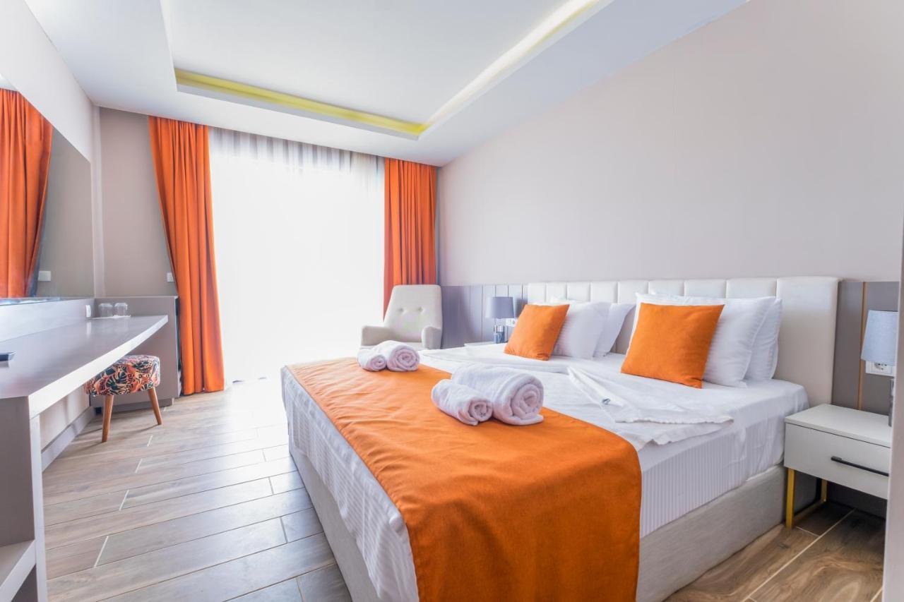 אלאניה Feniks Hotel מראה חיצוני תמונה