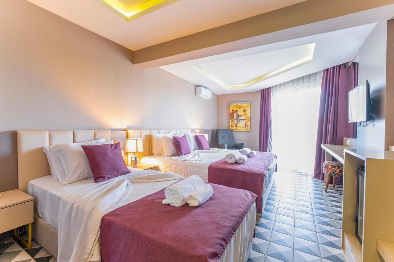 אלאניה Feniks Hotel מראה חיצוני תמונה