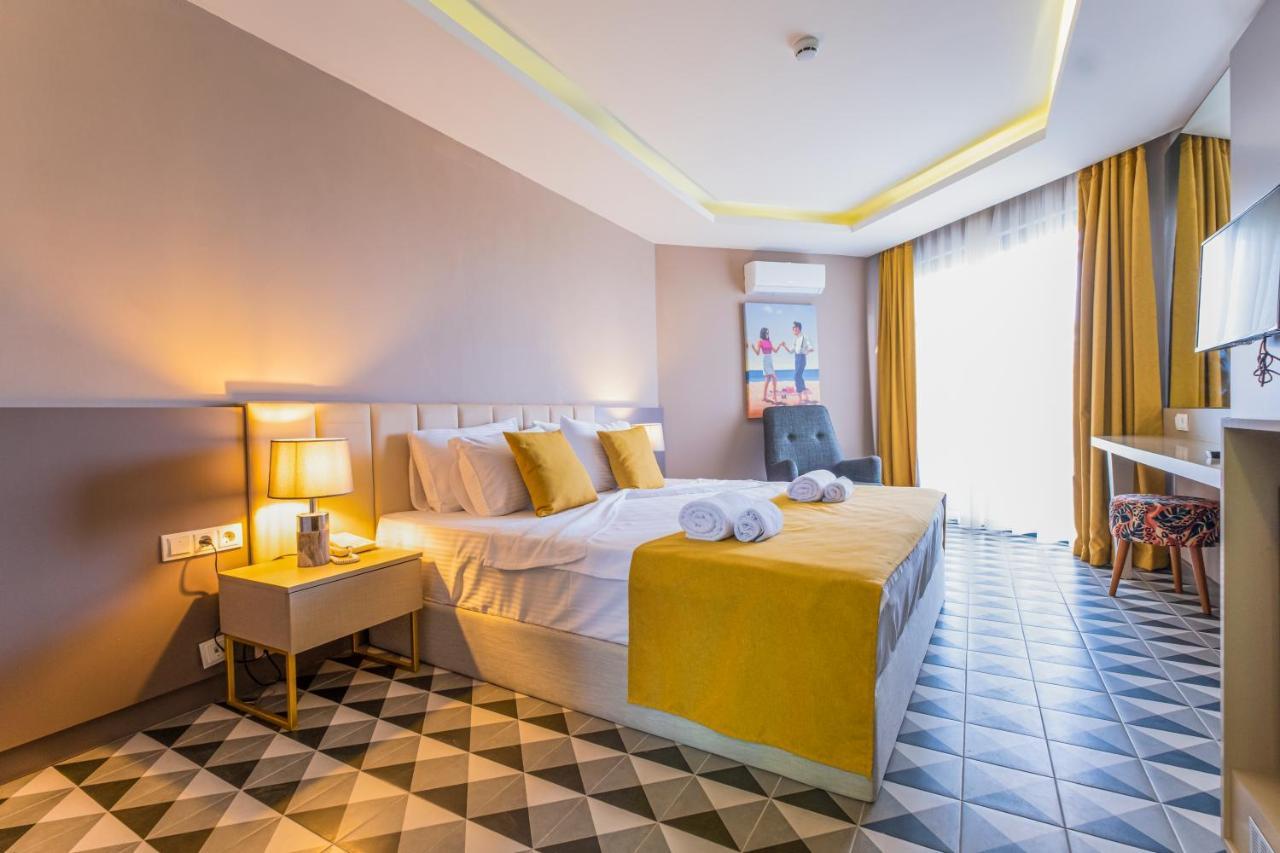 אלאניה Feniks Hotel מראה חיצוני תמונה