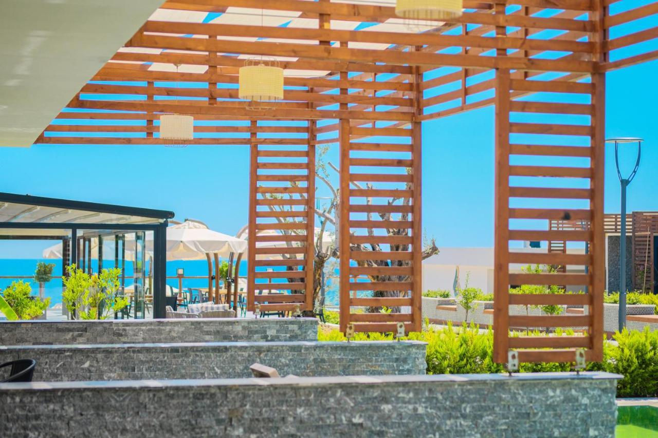 אלאניה Feniks Hotel מראה חיצוני תמונה