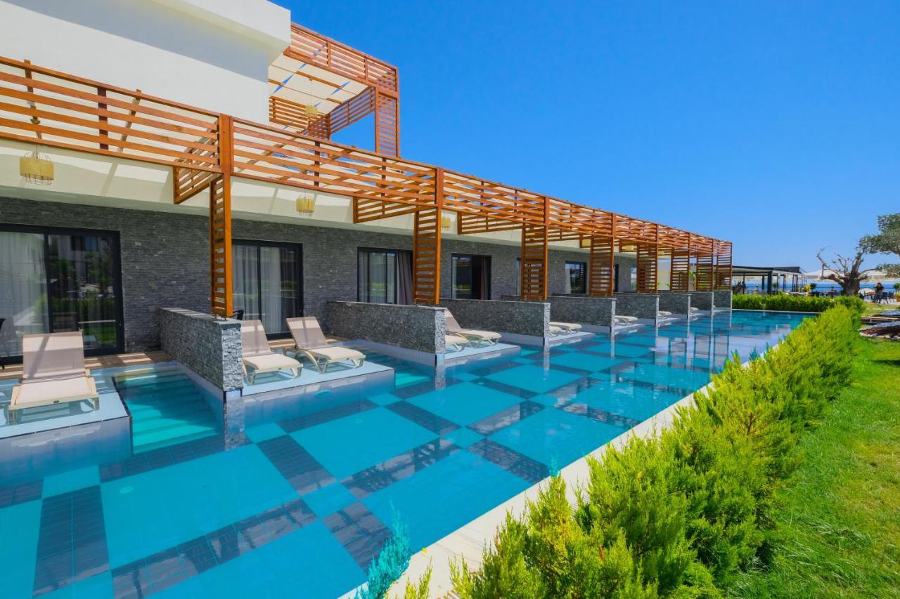 אלאניה Feniks Hotel מראה חיצוני תמונה