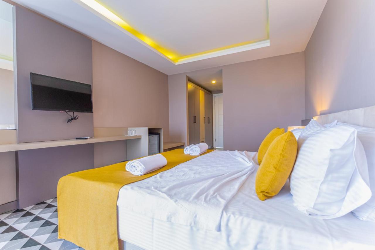אלאניה Feniks Hotel מראה חיצוני תמונה